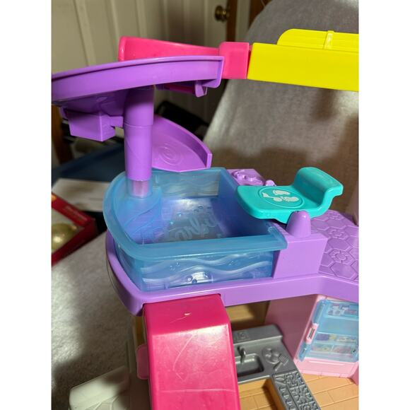 Fisher-Price Little People Barbie Dreamhouse, Interactive Play Set - Picture 7 of 8